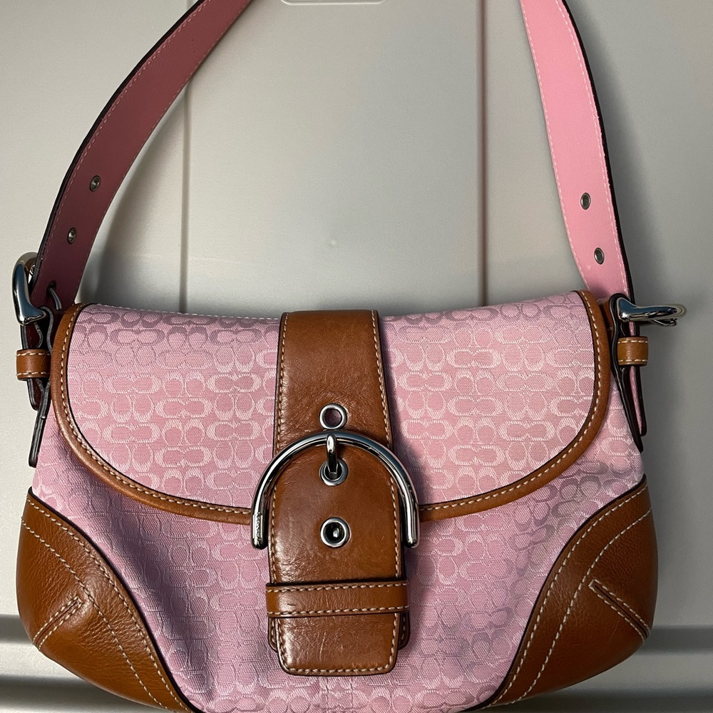 Coach shoulder bag.